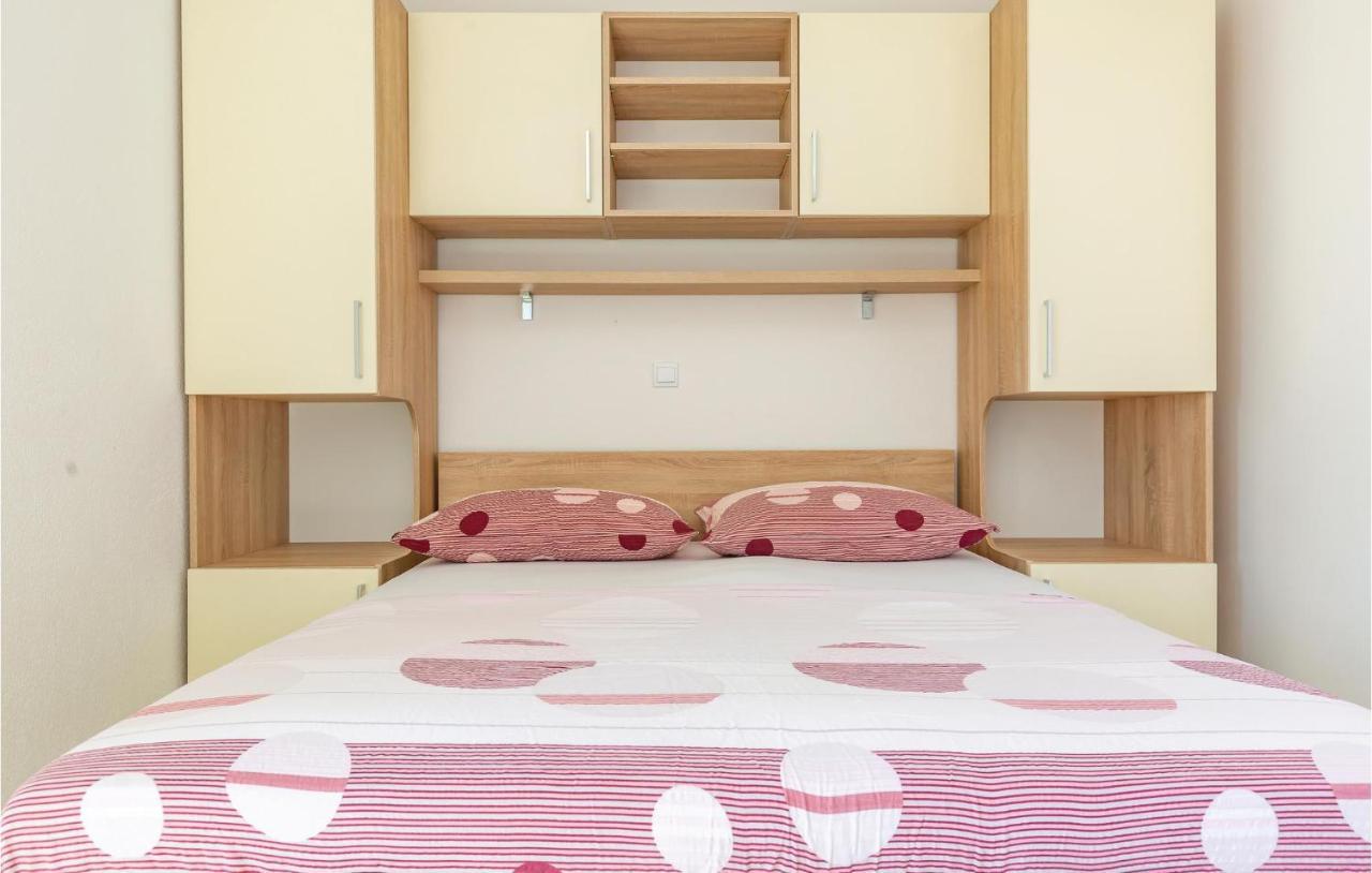 Amazing Apartment In Krvavica With Wifi Zewnętrze zdjęcie